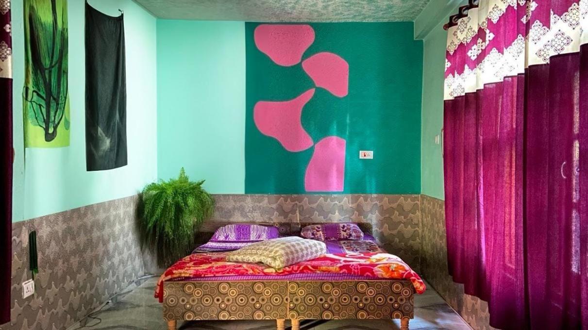 Nucleus Guest House Kasol Exterior photo
